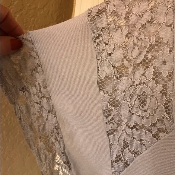 Victoria’s Secret Flowey Top - Picture 3 of 5